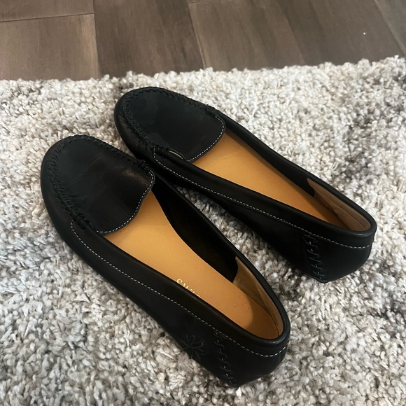 Jack Rogers black leather flats. - Picture 2 of 4
